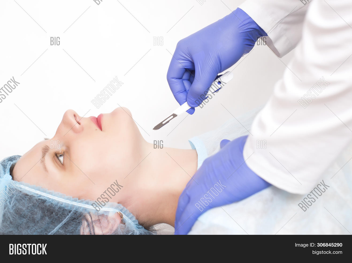 Doctor Holds Scalpel Image & Photo (Free Trial) Bigstock
