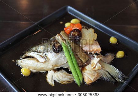 Japanese Food Bolied Head Fish With Sauce