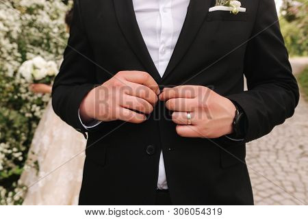 Handsome Groom Staind In Front Of Beutiful Bride