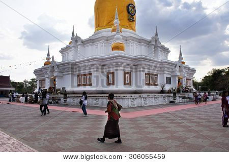 Thai People Travel Visited And Respect Praying Phra That Nadoon Chedi Or Wat Na Dun Pagoda At Mahasa