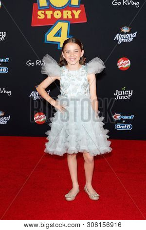 LOS ANGELES - JUN 11:  Madeleine McGraw at the 