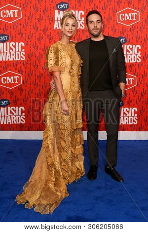 NASHVILLE - JUN 5: Sabina Gadecki (L) and Tyler Rich attend the 2019 CMT Music Awards at Bridgestone Arena on June 5, 2019 in Nashville, Tennessee.