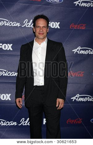 LOS ANGELES - MAR 1: Diedrich Bader ankommer til American Idol sæson 11 Top 13 festen på det de 