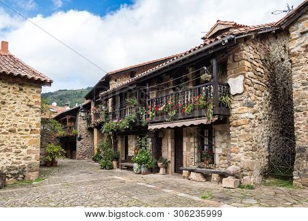 Barcena Mayor, Cabuerniga Valley, With Typical Stone Houses Is One Of The Most Beautiful Rural Villa
