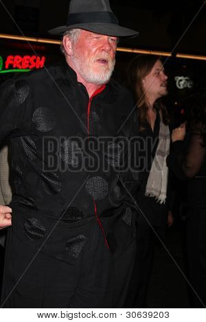 LOS ANGELES - JAN 25: Nick Nolte dorazí na 