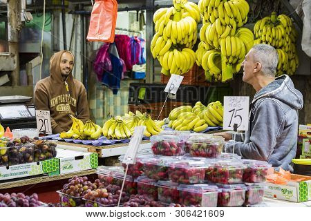 Tel Aviv , Israel - 21 November 2017: Sellers On The Old Grocery Street Nahalat-benjamin