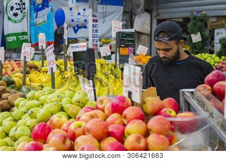 Tel Aviv , Israel - 21 November 2017: Sellers On The Old Grocery Street Nahalat-benjamin