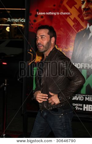 LOS ANGELES - JAN 25: Jeremy Piven dorazí na 
