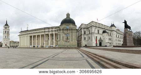 Vilnus/lithuania/04.04.2019/ Palace Of The Grand Dukes Of Lithuania, Vilnus, Lithuania, Wide Panoram