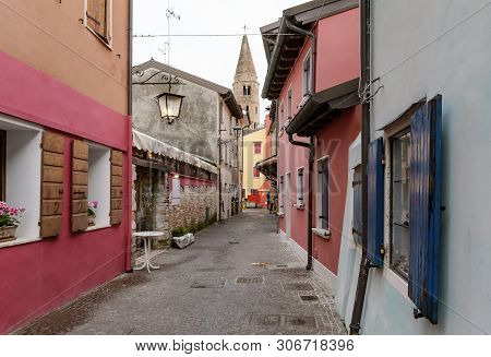 Authentic Courtyard In The Centre Of Caorle