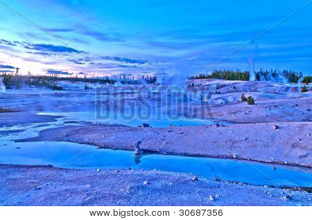 Norris Geyser Basin dopo il tramonto