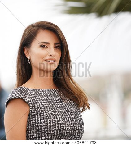 CANNES, FRANCE - MAY 18, 2019: Penelope Cruz attends the photocall for 