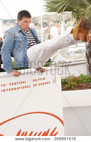 CANNES, FRANCE - MAY 18, 2019: Antonio Banderas attends the photocall for 