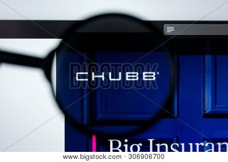 Los Angeles, California, Usa - 12 June 2019: Illustrative Editorial Of Chubb Website Homepage. Chubb