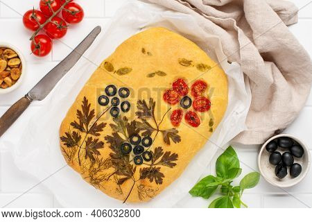 Homemade Flower Focaccia. Creative Idea Of Focaccia Cooking. Crispy Focaccia With Vegetables. Top Vi