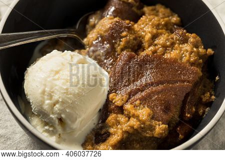 Homemade Cornmeal Indian Bread Pudding