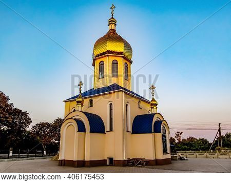 Buryn, Ukraine - August 18, 2018: New Building Of Orthodox Church Near The Bus Station In Buryn (sum