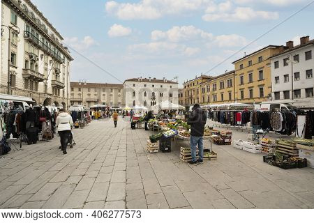 Udine, Italy. February 2 2021.  The Open-air Market In Piazza 20 Settembre In The Historic Center Of