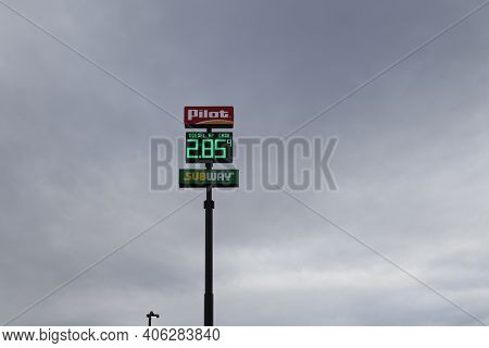 Augusta, Ga Usa - 01 07 21: Pilot Deisel Fuel Gas Price Sign And Subway