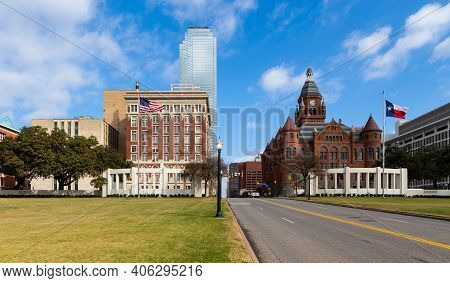 Dealey Plaza, City Park Divided By Main St. In West End Dallas, Texas