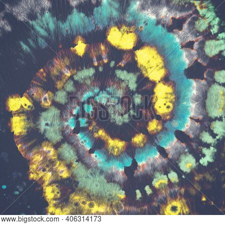 Tie Dye Pattern. Gray Artistic Shirt. Grunge Psychedelic Painting. Tye Dye Circular Backdrop. Heart 