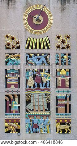 New York, Usa - March 6, 2020: Egyptian Symbols Of Equinox Rockefeller Center Building From Rockefel