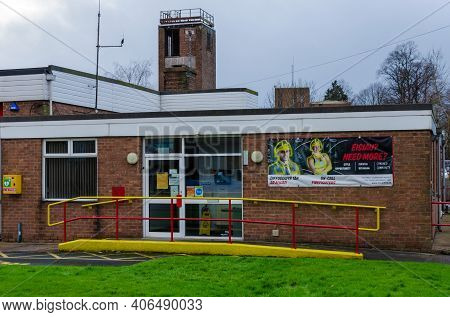 Mold, Flintshire; Uk: Jan 28, 2021: A Banner Is Displayed Outside The Fire Station, Advertsing To Re