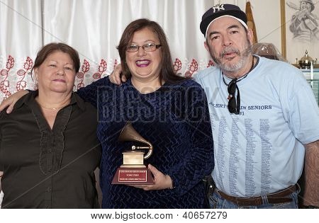 Familien forene at huske Yomo Toro