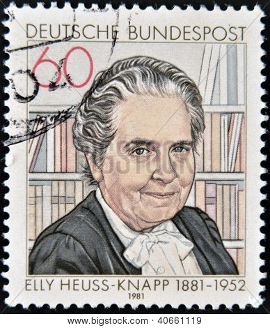 sello impreso en Alemania, muestra Elly Heuss-Knapp (1881-1951), fundada Elly Heuss-Knapp Fundación