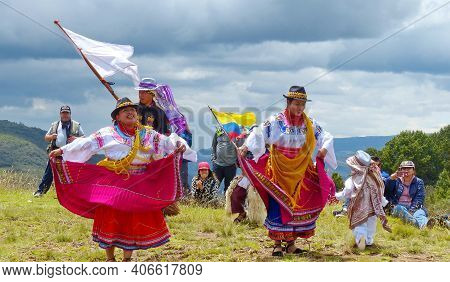 Cuenca, Ecuador-november 25, 2018:group Of Ecuadorian Dancers Dressed As Cayambe People Performs Out