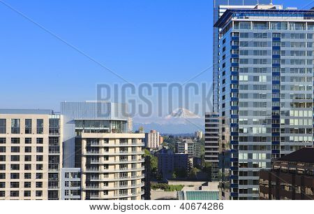 เมืองซีแอตเทิล ใหม่ Skyscapers และ Mt.ranier