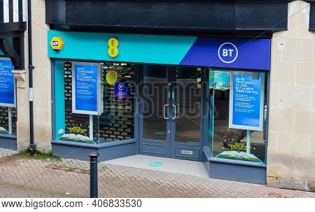 Chester; Uk: Jan 29, 2021: The Ee Mobile Phone Store On Eastgate Street Is Currently Closed Due To T