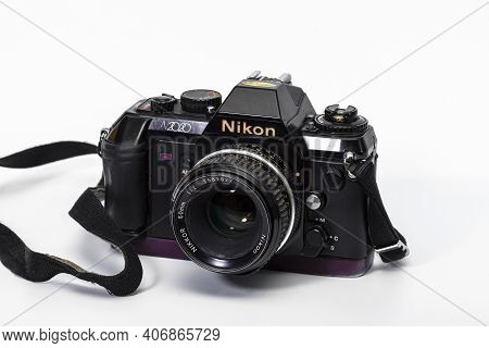 Israel. Rishon Lezion 02.06.2021. Film Camera Nikon N2020 On A Light Background.