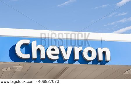 Phoenix,Az-USA 1.18.21 Chevron offered to buy the operator of midstream infrastructure assets, in a deal that values Noble Midstream at about $1.13 billion. 