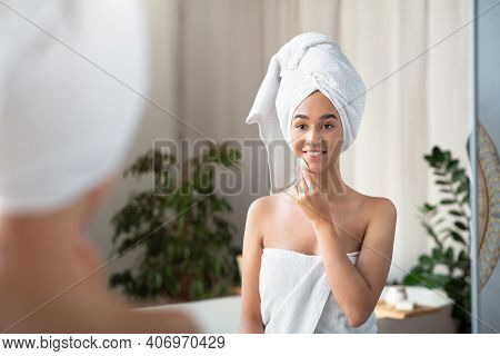 Perfect Skin, Anti-ageing Cosmetics And Face Cleaning. Smiling Millennial African American Woman Wip
