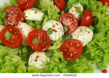 สลัด Caprese
