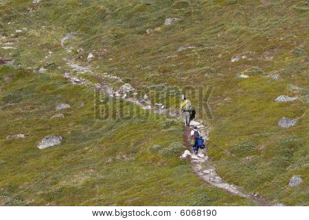 Turistas senderismo