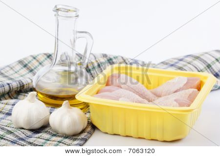 RAW Hähnchenschenkel mit Zutaten