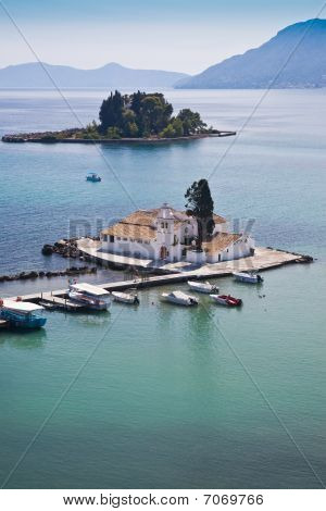 Maus-Insel und das Kloster von vlacherna