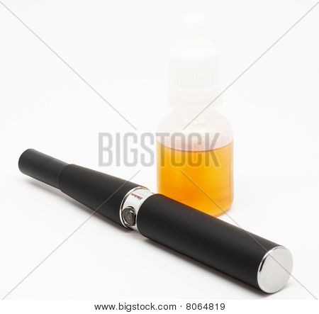 elektronische Nikotin Inhalator und Flüssiges Konzentrat