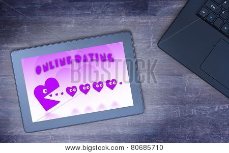 Online Dating On A Tablet