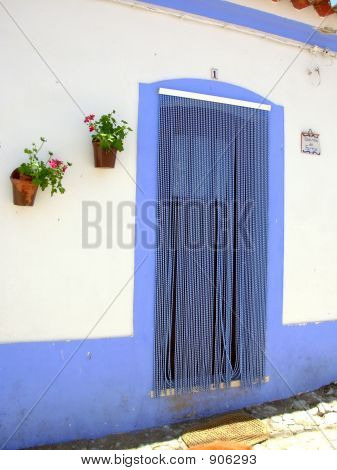 Utcán a Terena Village