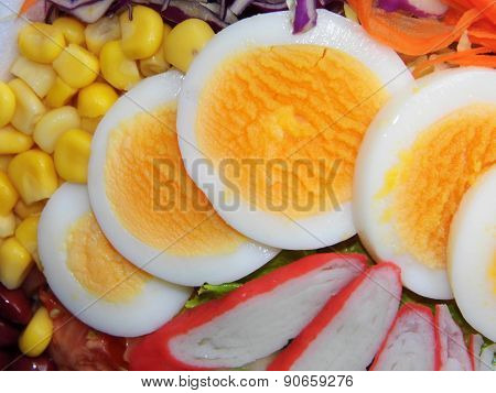Fresh vegetables salad with egg