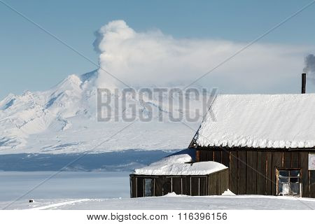 House Volcanologists On Background Eruption Volcano