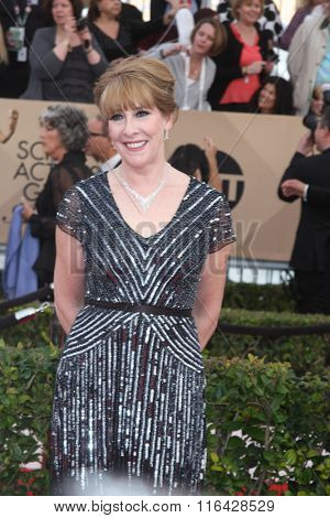 LOS ANGELES - JAN 30:  Phyllis Logan at the 22nd Screen Actors Guild Awards at the Shrine Auditorium on January 30, 2016 in Los Angeles, CA
