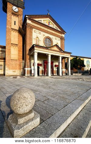 Parabiago   The Old   Church  Closed Brick Tower