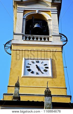 Cislago Old Abstract    Italy   The   Wall  And Church Tower Bell Sunny Day
