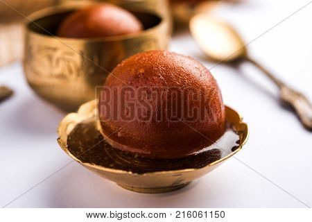 Gulab jamun /gulaab jamun is a milk-solid-based Indian sweet made in festival or wedding party