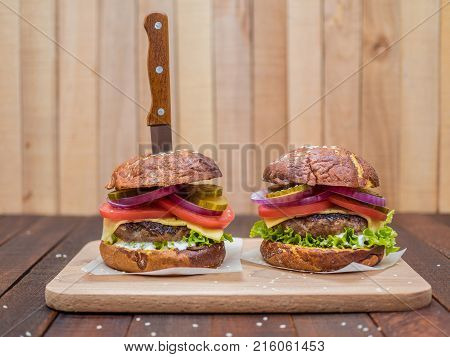 The freshest cheesburger made from natural ingredients and according