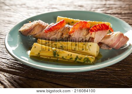 Delicious Chicken With Bacon And Palmito Grilled Pupunha